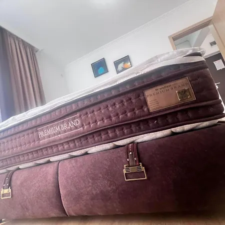 Apartment дани *